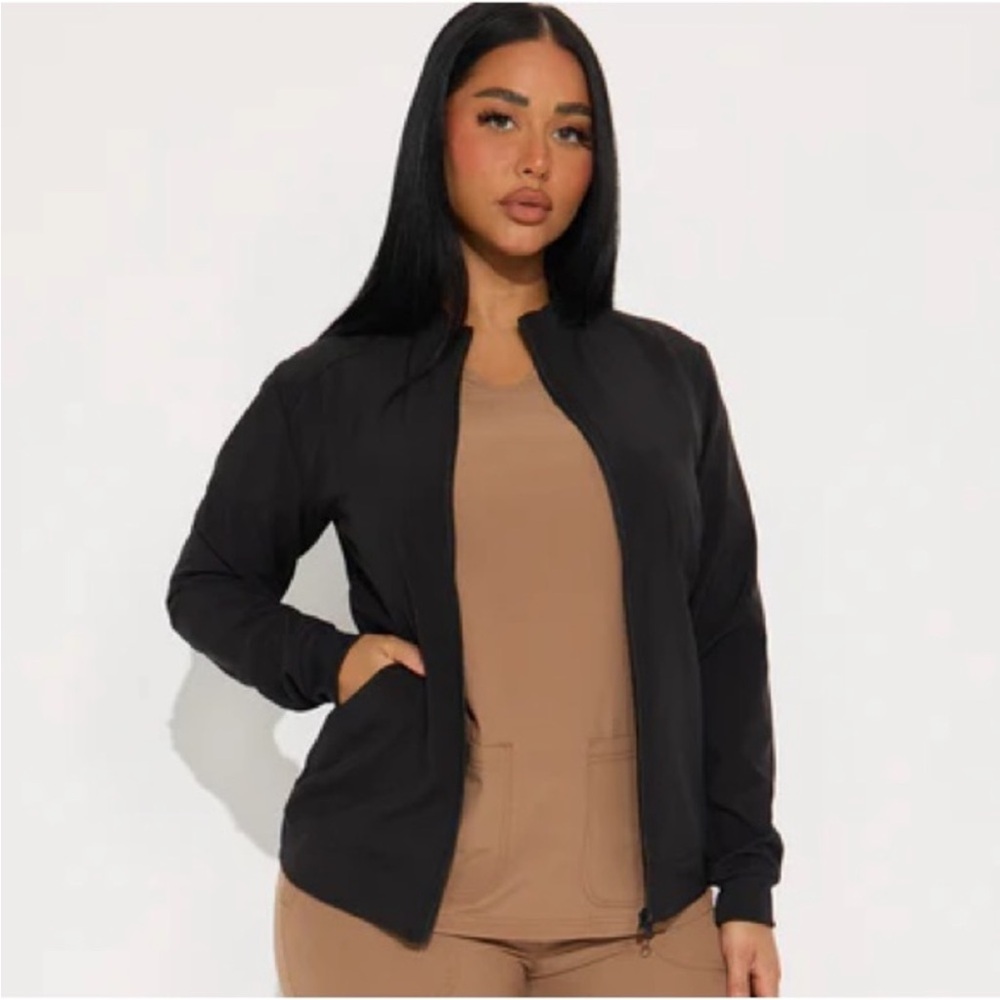 On The Daily Scrub Uniform Zip Up Jacket NEW 🏷️